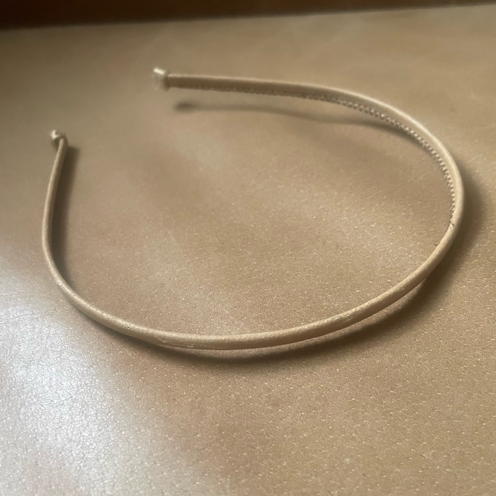Skinny leather headband